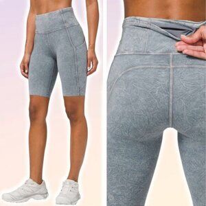 LULULEMON Fast and Free Short 10" Size 4 Ice Wash Asphalt Grey